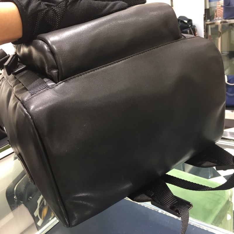 Pra*a backpacks